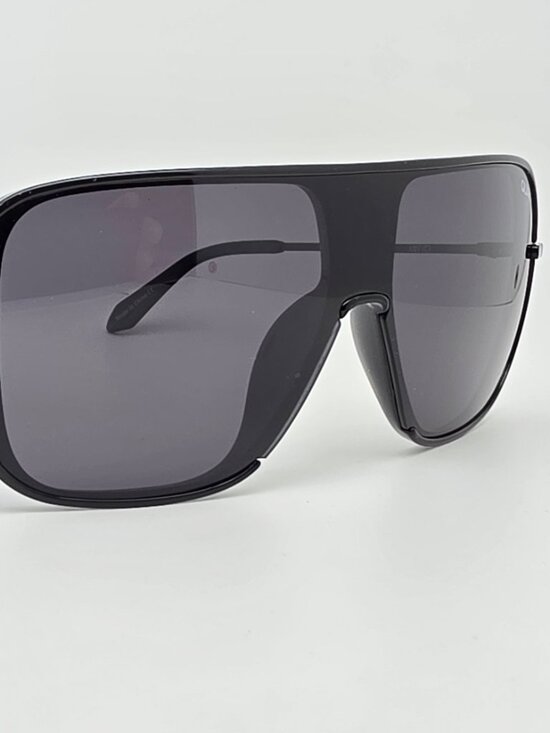 Quay Australia Take A Number Black Frame Polarized Smoke Lens Shield Sunglasses main image 8